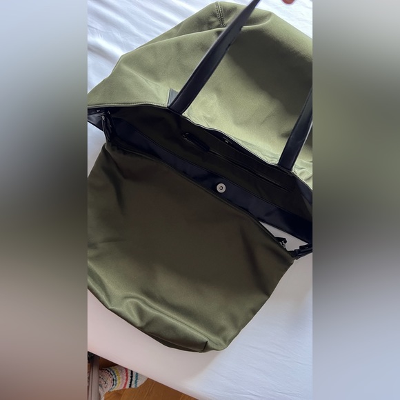 XL Nylon Tote Bag - Picture 4 of 7